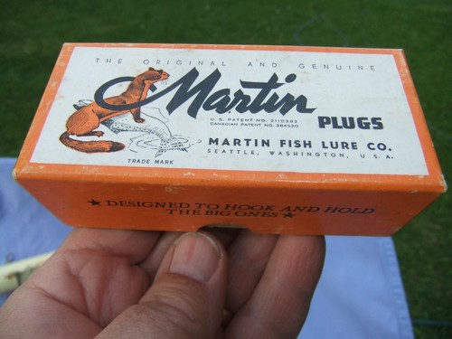 Vntg Used Martin 4 1/2" Pearl Red Head Wooden Salmon Plug Seattle WA 2-Part Box - Picture 4 of 16