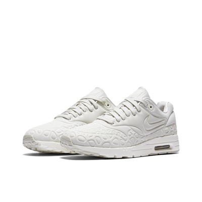 Nike W AIR MAX 1 ULTRA PLUSH Gr. 37,5 38,5 Light Bone 844882 Nike W AIR MAX 1 ULTRA PLUSH Gr. 37,5 38,5 Light Bone 844882
