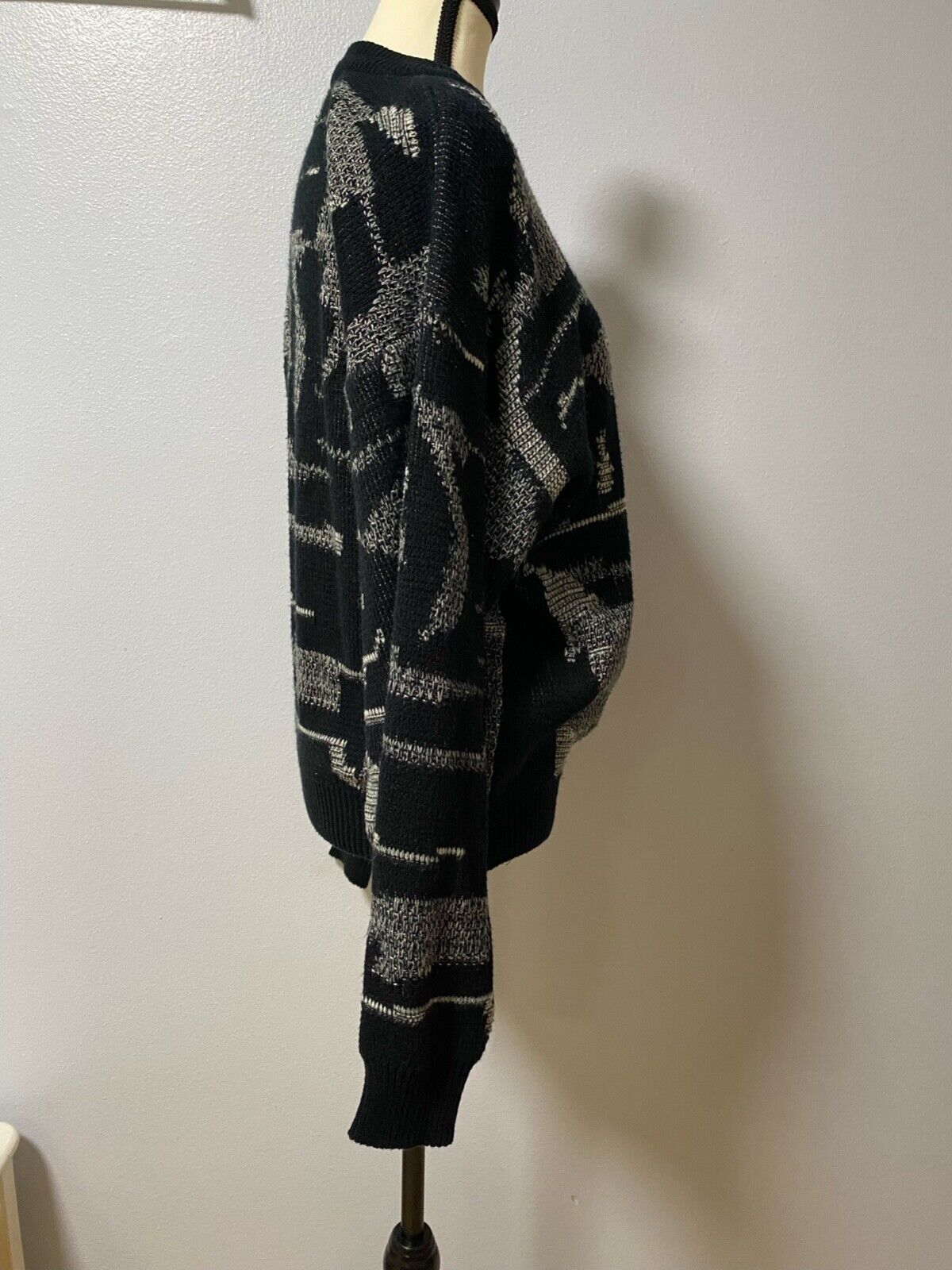 Picture 2 of 11