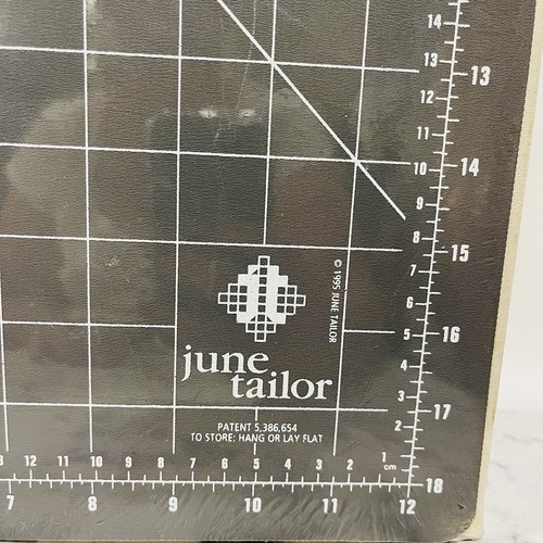 June Tailor Quilter's Cut'n Press II JT-722 12 X 18 Surfaces Padded, Sealed, New - Picture 6 of 6