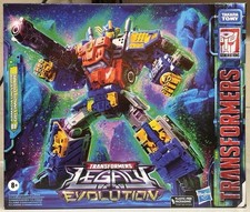 NEW Transformers Legacy Evolution Commander Armada Universe Optimus Prime MISB