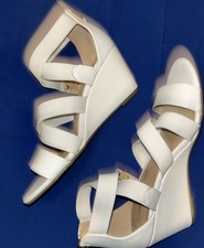Liz Claiborne Rhodes White Wedge Sandal Size 5.5