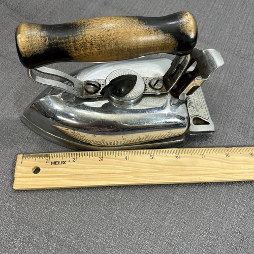 Vintage Heavy Therm-A-Hot Clothing Iron Knapp-Monarch Co Decroative Door Stopper - Picture 9 of 10