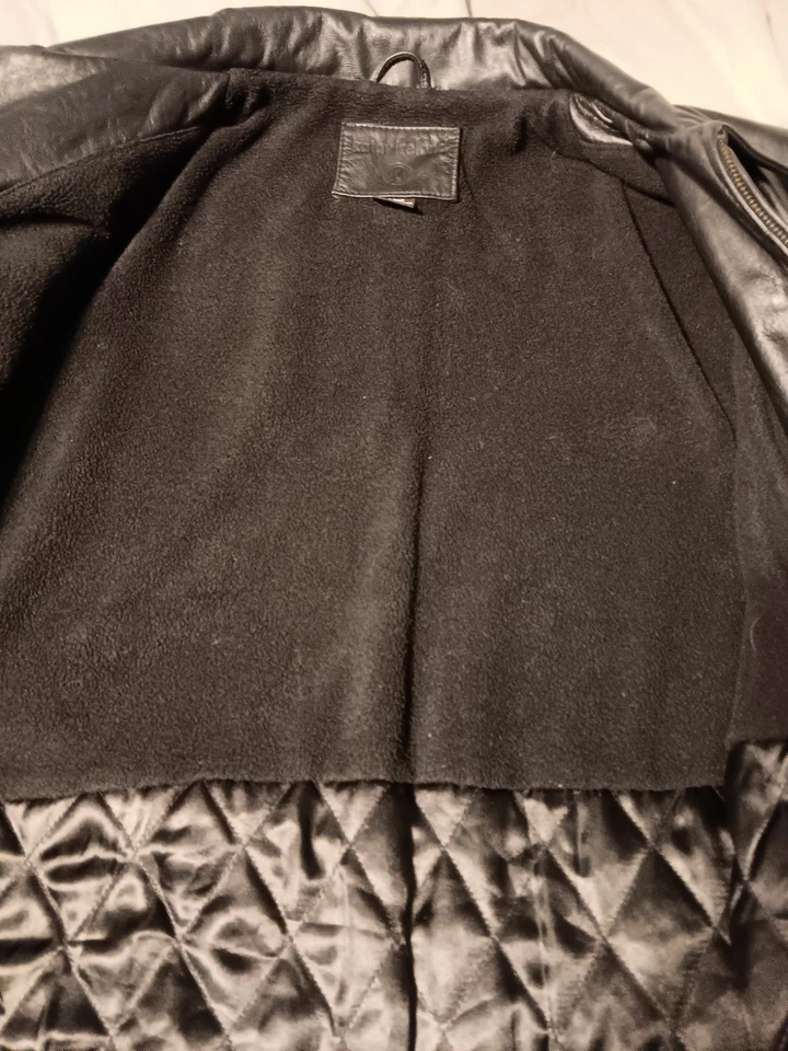 ABRIGO DE CUERO NEGRO PARA MUJER KATHY IRLANDA TALLA GRANDE Foto 3 de 4