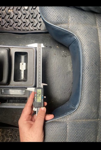 1986-1992 Jeep Comanche MJ Red Bench Seat OEM Driver Passenger Pick Up Truck - Picture 7 of 7