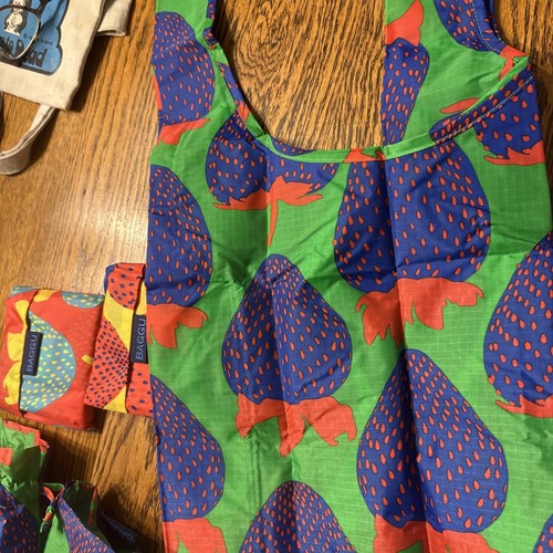 BAGGU Reusable Standard Bags ELECTRIC STRAWBERRY 3 Pack New No Tags W/ Pouch - Picture 6 of 6