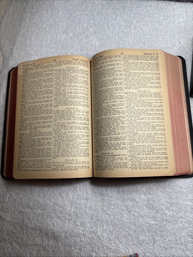 Vintage KJV Holy Bible WORLD Illustrated Self Pronouncing Old New Testament - Picture 18 of 24