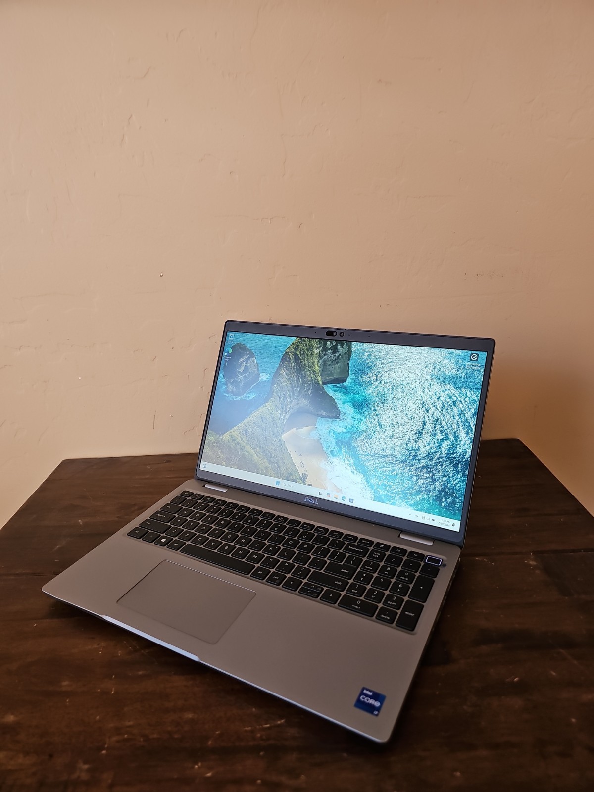 Dell Latitude 5440, 15.6-Inch Laptop, with Intel Core i7 13th Gen., Windows 11 Home