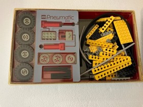 LEGO 8040 TECHNIC UNIVERSAL AGE 9-14 BOX INSTRUCTIONS COMPLETE ORGINAL OWNER '85