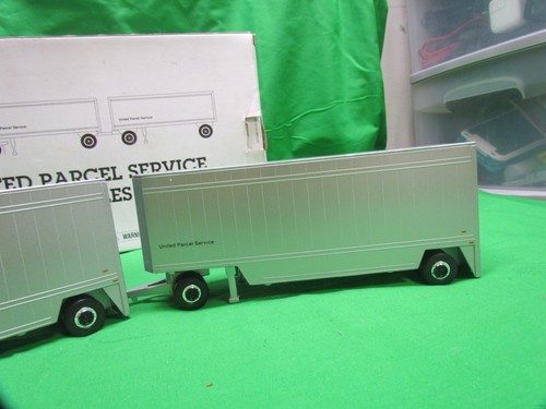 Corporate Express UP1700 Die-Cast United Parcel Service UPS Doubles Semi Truck - Picture 6 of 7