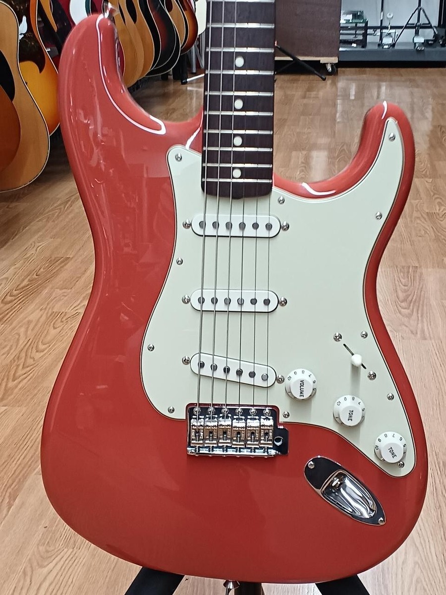 Fender Made in Japan Traditional II 60s Stratocaster 2023
