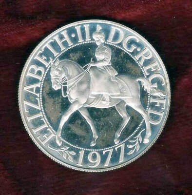D.H.MORTON作 THE QUEENS SILVER JUBILEE Queen Elizabeth II Silver Jubilee Colossal Commemorative