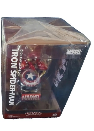 IRON SPIDER CON SCUDO CAPITAN AMERICA STATUA DIORAMA MARVEL PETER RARO 16 cm - Foto 2 di 5