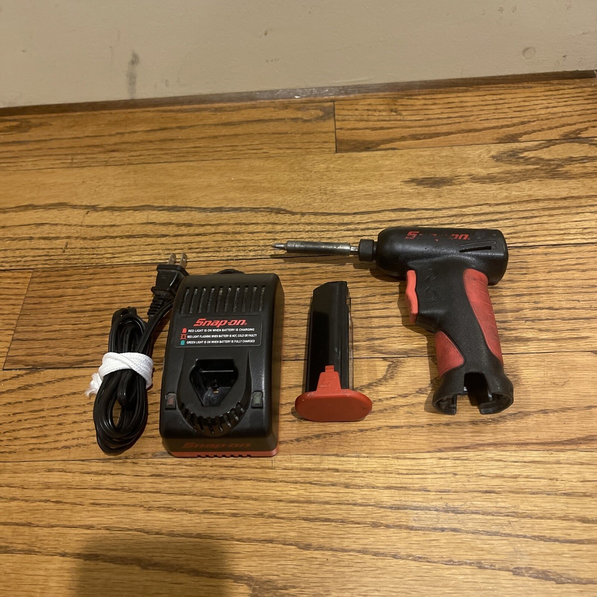 チャー Snap on CT561 DB 7.2 Volt 3/8” Cordless Impact & CTC572 Charger | eBay