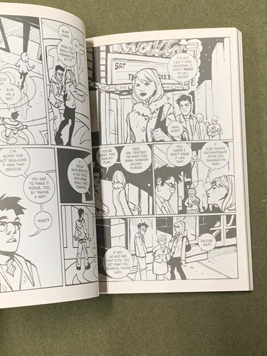 12 Reasons Why I Love Her de Jamie S Rich & Joelle Jones libro de novela gráfica - Imagen 3 de 4