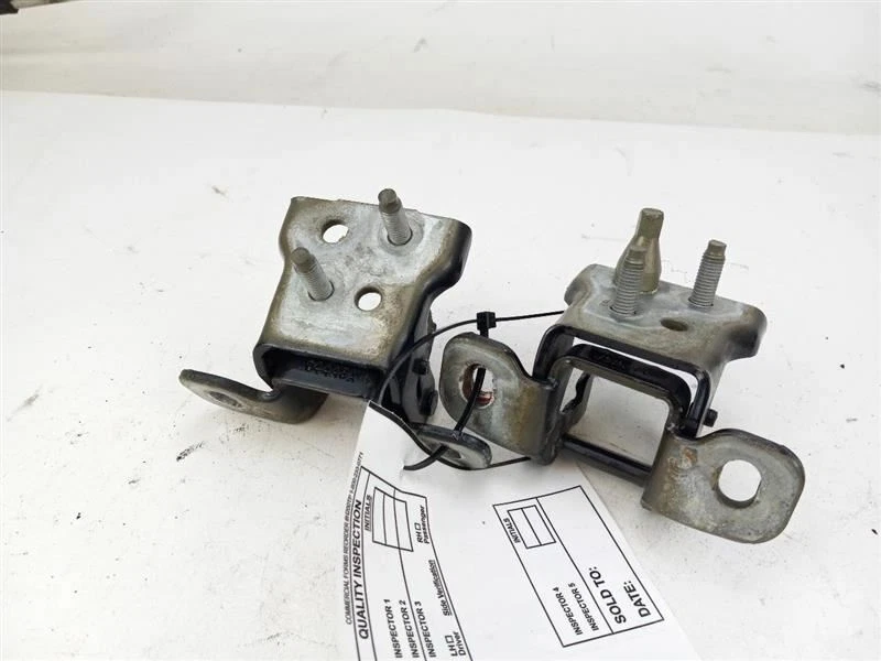 2009 LINCOLN MKS REAR RIGHT DOOR HINGES PAIR OEM - Image 4 of 4