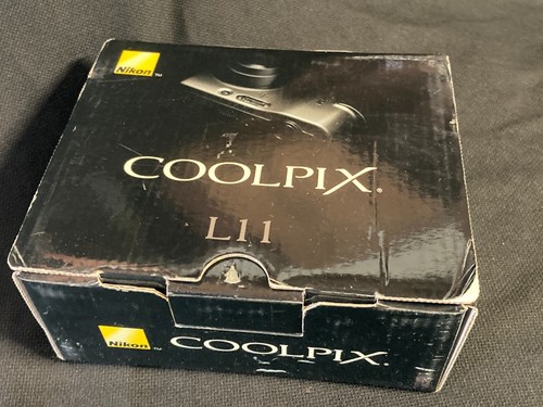 (2) Nikon COOLPIX L11 2100 6MP Digital Cameras w/1 Memory Card & (2) Cables - Picture 12 of 21