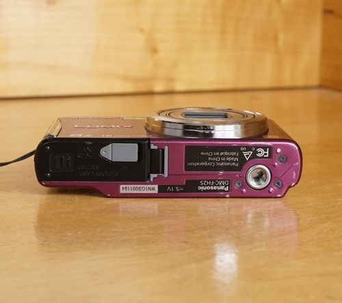 Panasonic DMC-FH25 Digital Camera 16MP 8x Zoom Purple Tested Working Full Set - Picture 7 of 9