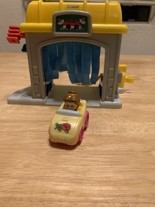 fisher price road trip ready garage