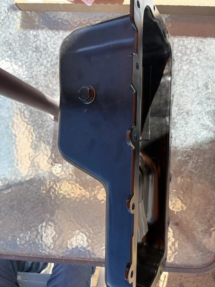 Cacerola de aceite del motor Dorman 264-044 compatible con modelos seleccionados de Ford/Lincoln Foto 3 de 4