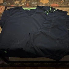 Carhartt Women's Scrub Set Navy XL Pants And Top Green Accents Good Condition