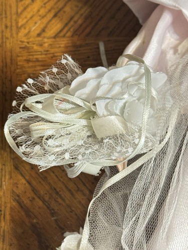 Victoria Impex Corp. Porcelain Bridal Doll Lace Floral - Picture 5 of 10
