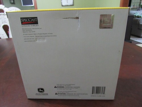 SPECCAST 1/16 DIE CAST JOHN DEERE/VAN BRUNT GRAIN DRILL - NIB - NEVER DISPLAYED - Picture 7 of 8