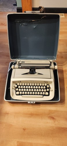 Vintage Royal Safari Typewriter with Case Beige 60s Magic Margins USA