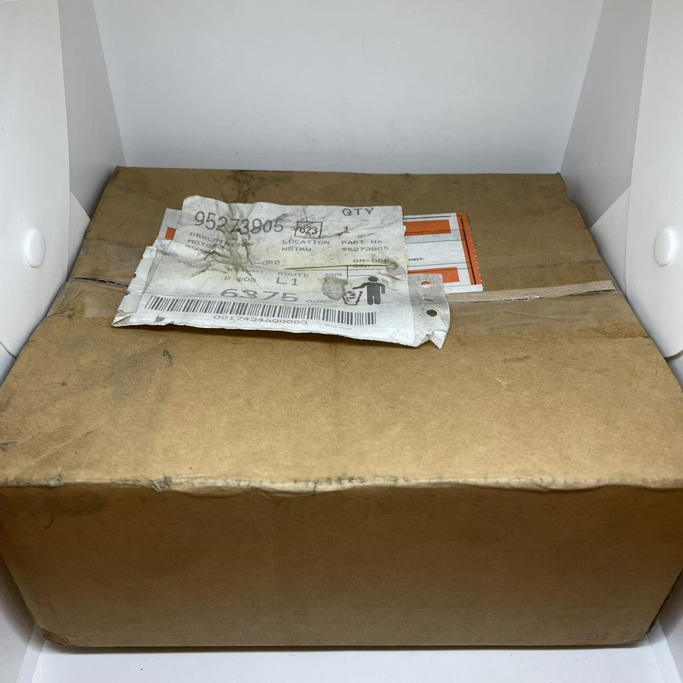 Genuine Chevrolet Front Side Door Window regulator 95273805 - Image 3 of 3