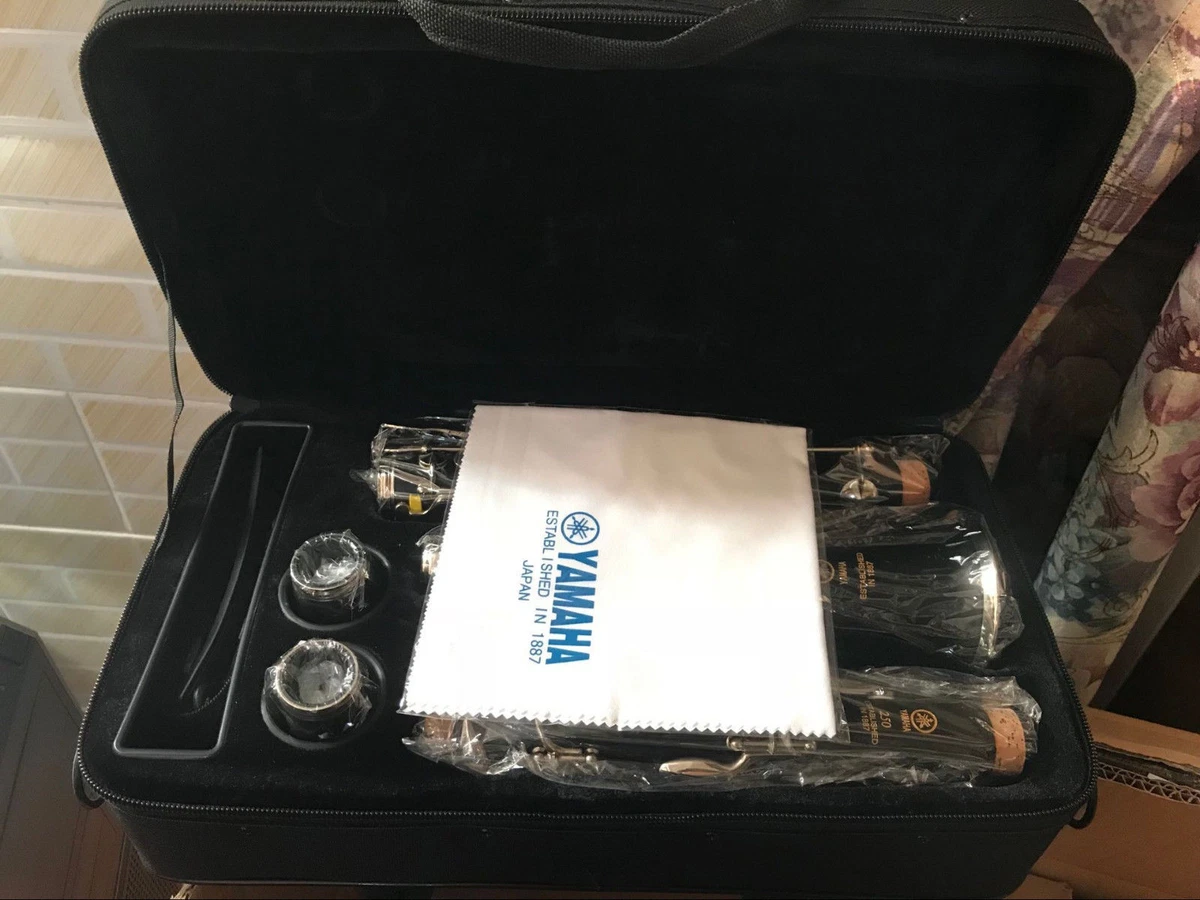 Nuevo clarinete Yamaha YCL 250 2026 con en hermosa caja envío gratuito
