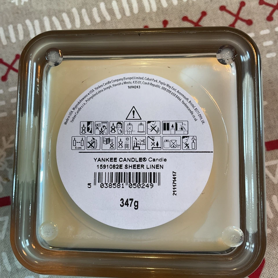 Yankee Candle Sheer Linen Medium Elavation  3 wick 347g Candle  - Image 4 of 4