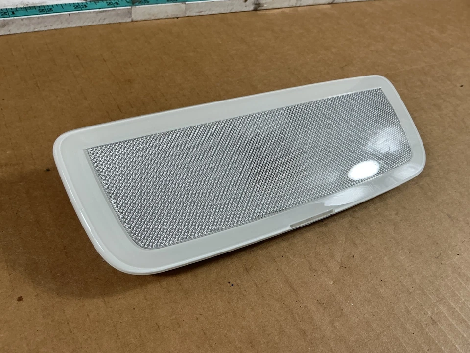 2008-2014 Mercedes Benz C250 Rear Overhead Roof Dome Light Lamp OEM - Image 3 of 4