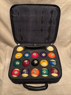 Aramith Tournament Pro Billiard Pool Ball set And Zip Up Case