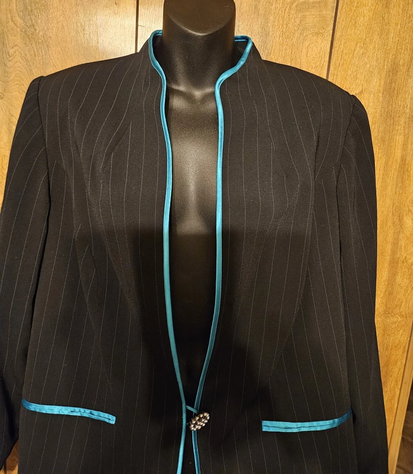 Blazer Dressbarn para mujer talla 14 negro/verde azulado manga larga estrás cuello con botones Foto 2 de 4