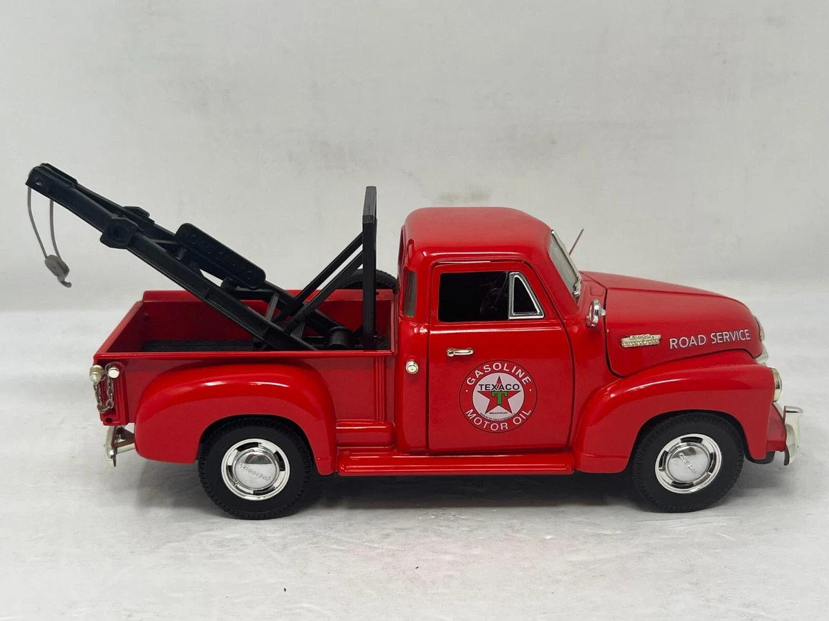 Solido Mira 1953 Chevrolet Pick Up Tow Truck 1:18 Diecast