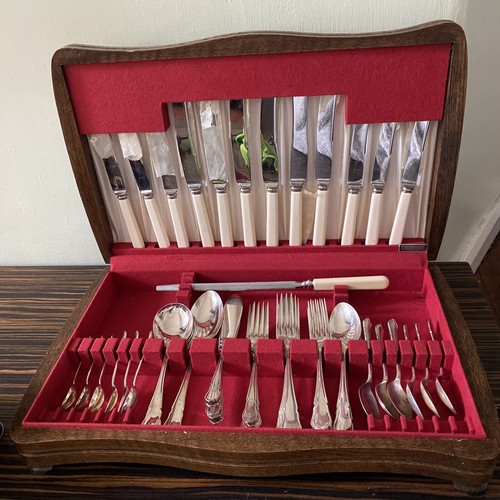 Vintage Ryals Silver Plated Cutlery Oak Canteen 59 piece 6 person few