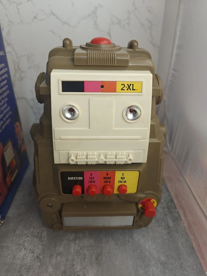 Vintage Mego Robot 2-XL 8 Track Player Tested Works w/ Box Cord & 1 Tape 1978 - Image 2 of 4