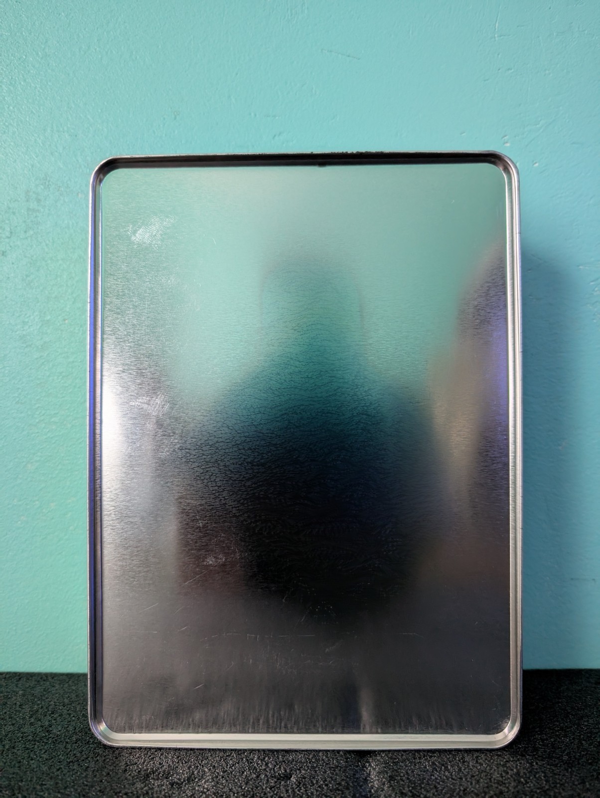 Lindt Chocolate Collectors Vintage Tin 