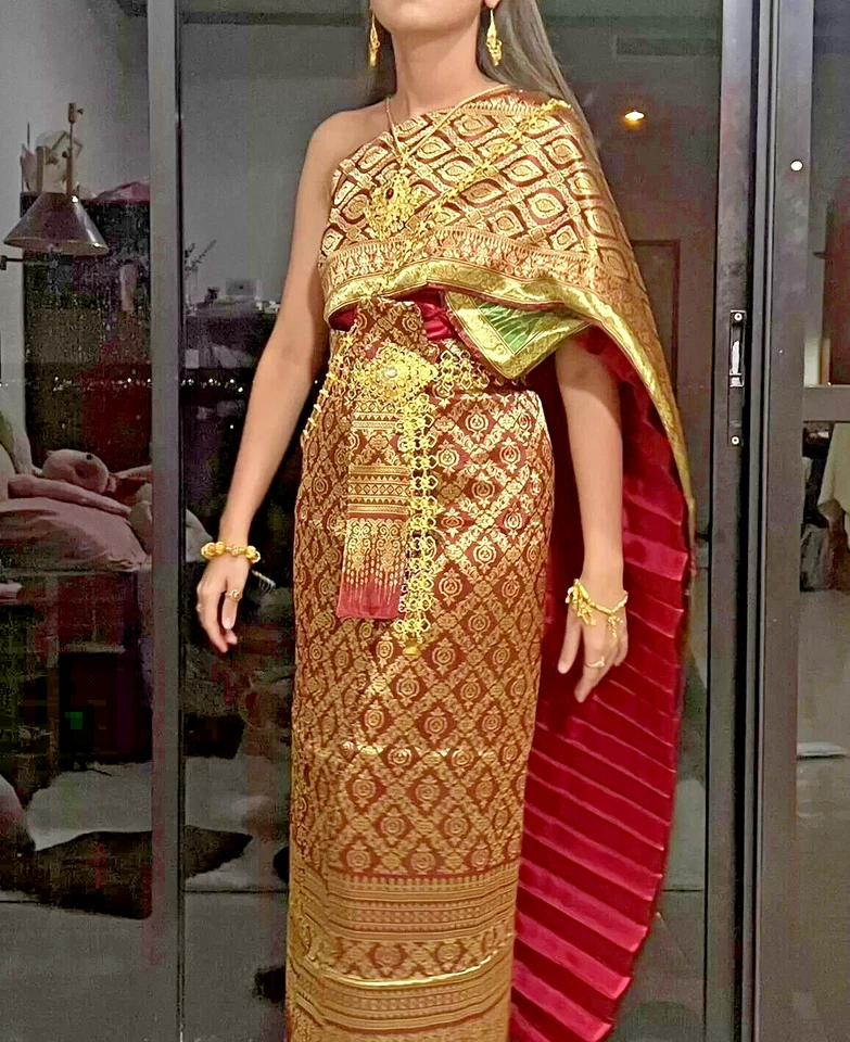 Vestido con encanto Thai Tradition con 3 piezas de cintura de seda 24-36 "cadera hasta 44" Foto 2 de 4