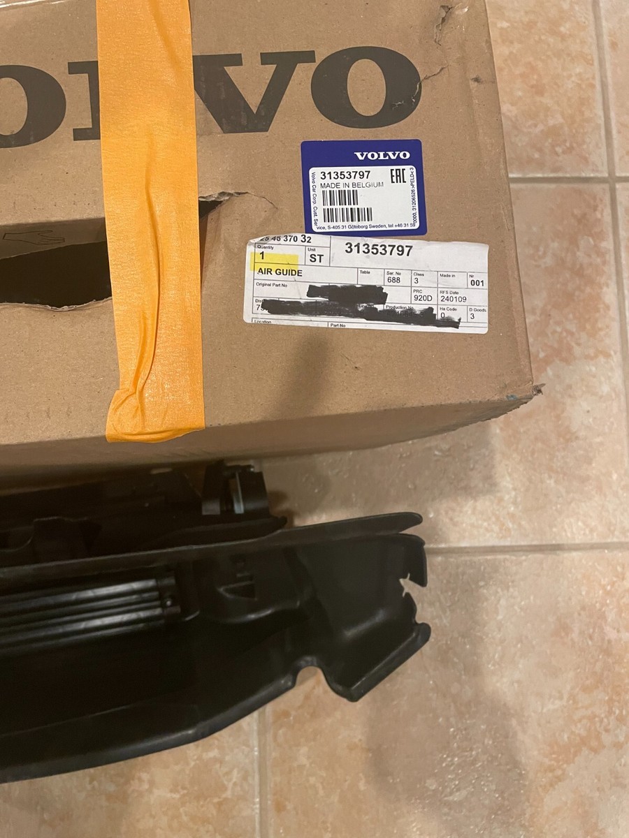 NEW OEM Volvo Radiator Support Air Guide PN: 31353797 for