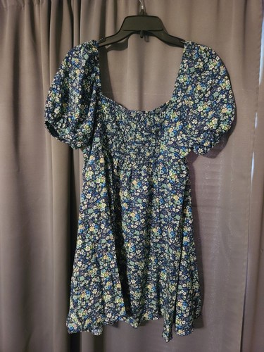 Shein Navy dress puff sleeves floral Size L - Picture 2 of 4