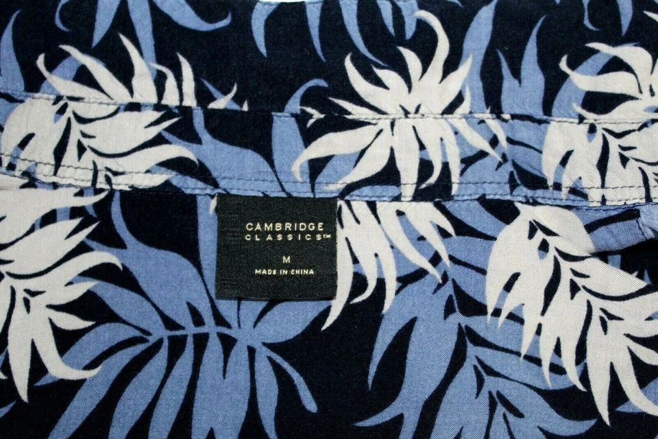 Cambridge Classic shirts Mens sz M Blue leaf Print Short Sleeves Button Casual  - Image 2 of 4