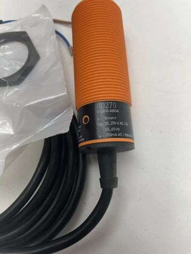 1 Stück Neu für IFM Näherungsschalter Sensor II0270 II-2010-ABOA - Bild 2 von 3