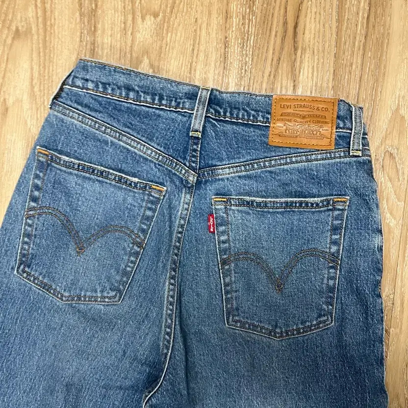 Levi's 25 Waist Blue Denim Jeans Straight Fit thumbnail 8