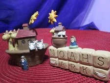 Lot Of 2 Blossom Bucket 2010 Suzi Skoglund "Noah's Ark" Sign & Mini Ark Figurine
