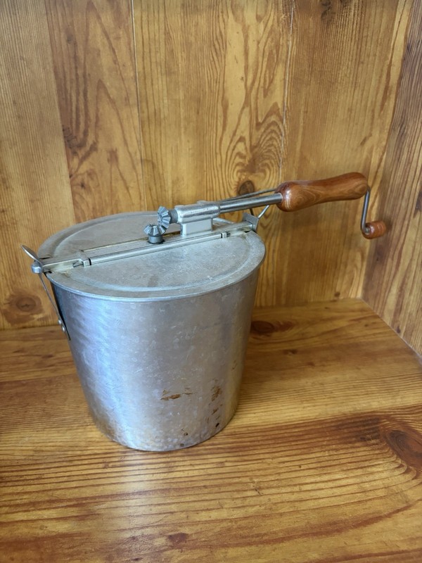 Felknor's Popcorn Popper - Highly rated Buy It For Life recommendation