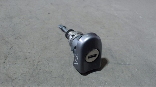 Türschloss Blende Vorne Links VW Touran 1.9 TDI DPF Blue Motion Bj 2008 1 T