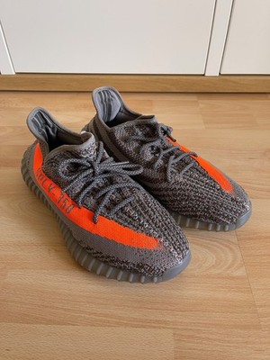 Adidas Yeezy Boost 350 V2 Beluga Carbon, Gr. 46/Gr. 11 1/2, grau/orange