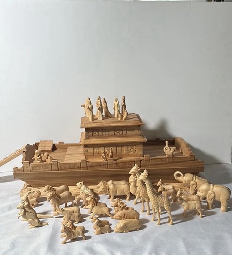 Wooden Noah’s Ark. 40 Animals, Noah with Family Plus The Ark