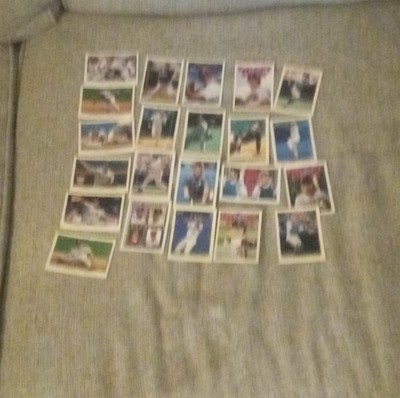 Topps MLB Baseball Trading Card Lot 20 Cards Standard Size English Card Stock